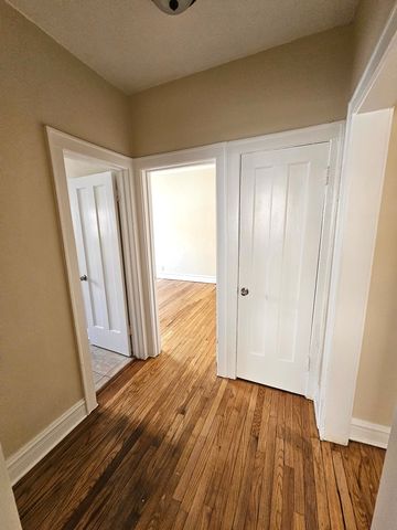 4821 N Springfield Avenue 3E, Chicago, IL 60625