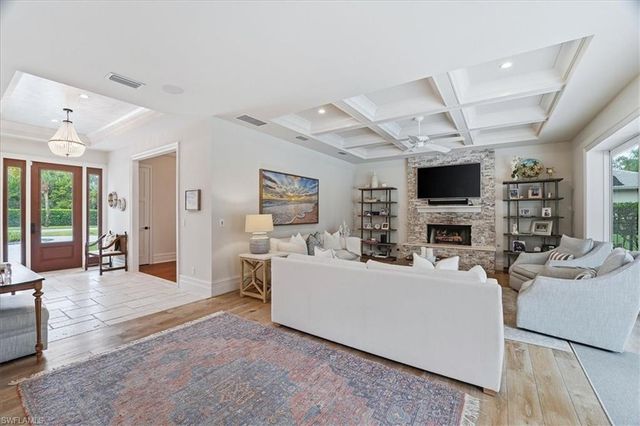 12888 Pond Apple DR W, Naples, FL 34119