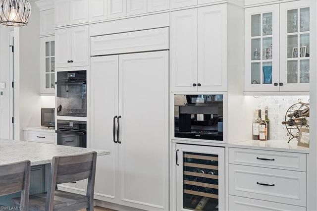 12888 Pond Apple DR W, Naples, FL 34119