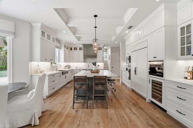 12888 Pond Apple DR W, Naples, FL 34119