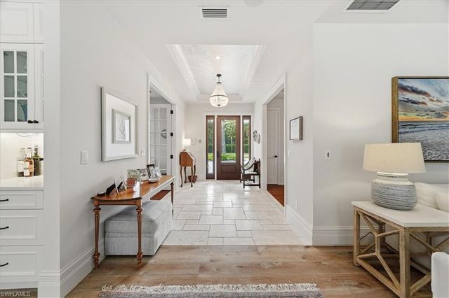 12888 Pond Apple DR W, Naples, FL 34119