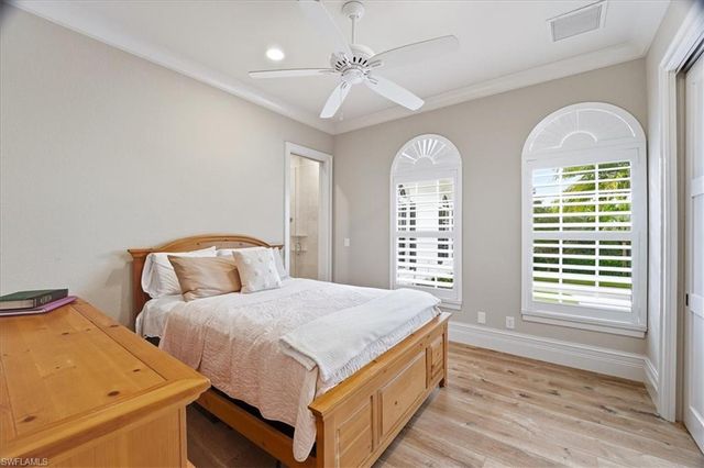 12888 Pond Apple DR W, Naples, FL 34119