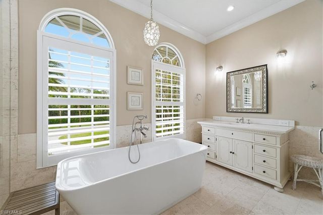 12888 Pond Apple DR W, Naples, FL 34119