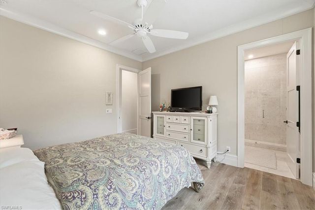 12888 Pond Apple DR W, Naples, FL 34119