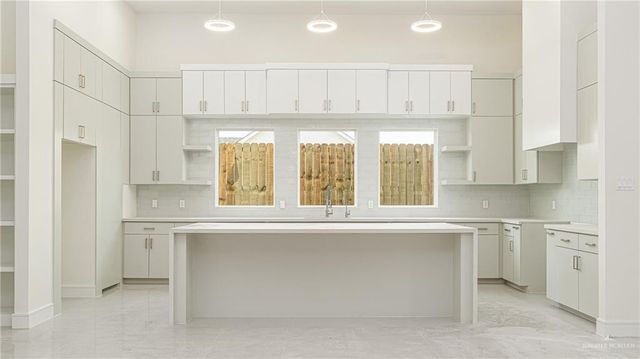 1615 Villa Centenario Drive, Mission, TX 78572