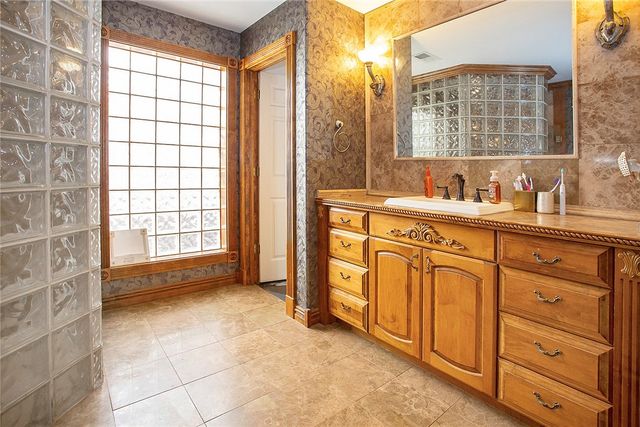 200 Stonecrest Lane, Russellville, AR 72802