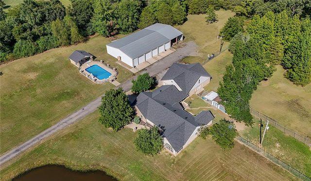 200 Stonecrest Lane, Russellville, AR 72802