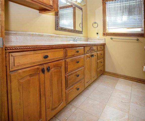 200 Stonecrest Lane, Russellville, AR 72802