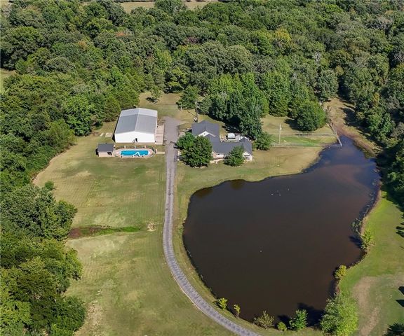 200 Stonecrest Lane, Russellville, AR 72802