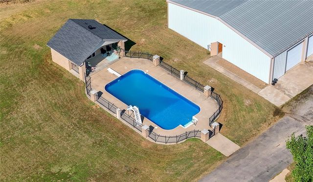 200 Stonecrest Lane, Russellville, AR 72802