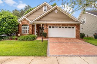 2015 Windsor Oaks Court, Tallahassee, FL 32308