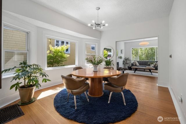 932 Martin Luther King Jr Way, Seattle, WA 98122