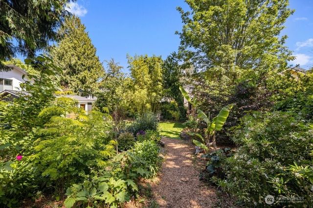 932 Martin Luther King Jr Way, Seattle, WA 98122