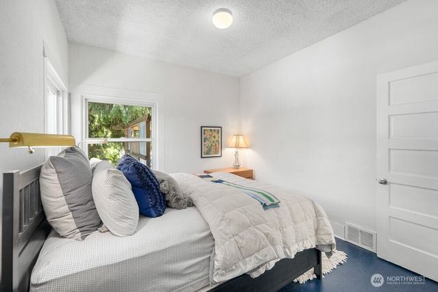 932 Martin Luther King Jr Way, Seattle, WA 98122