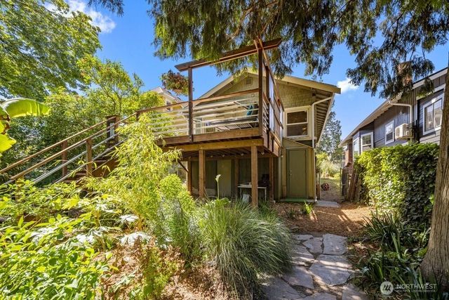 932 Martin Luther King Jr Way, Seattle, WA 98122