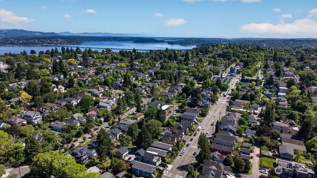 932 Martin Luther King Jr Way, Seattle, WA 98122