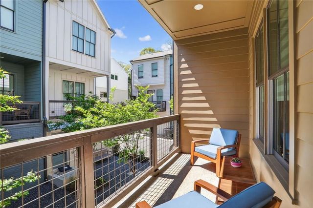 1072 Crest Circle SE, Atlanta, GA 30316