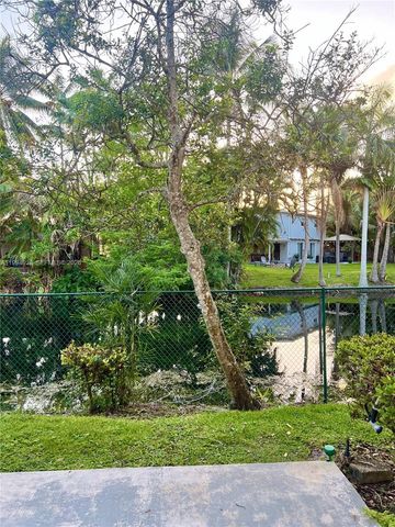 3951 NW 92nd Ave, Sunrise, FL 33351