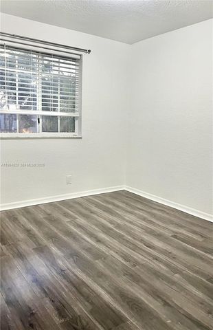 3951 NW 92nd Ave, Sunrise, FL 33351