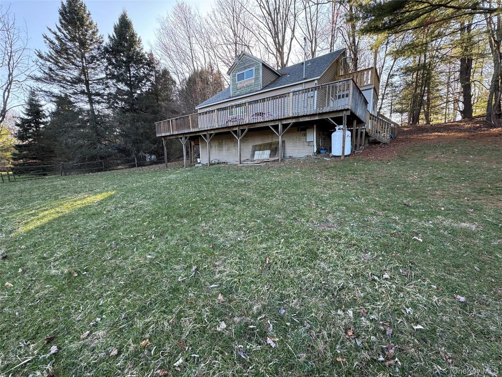 12 Old Turnpike Road, Woodridge, NY 12789