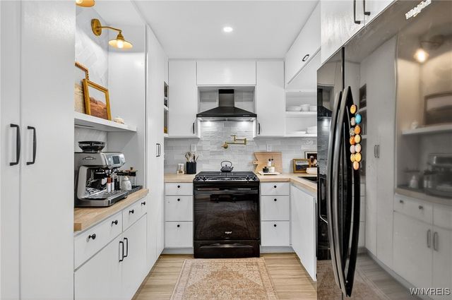 10 Old Colony Avenue, Tonawanda, NY 14150