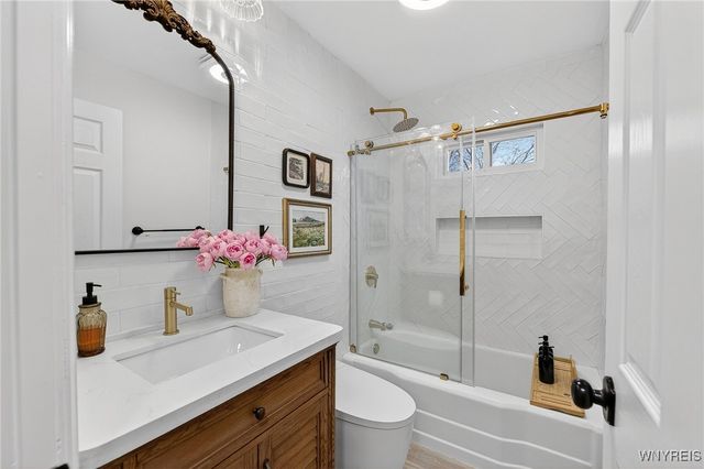 10 Old Colony Avenue, Tonawanda, NY 14150