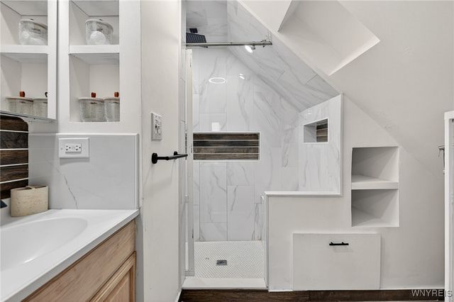 10 Old Colony Avenue, Tonawanda, NY 14150