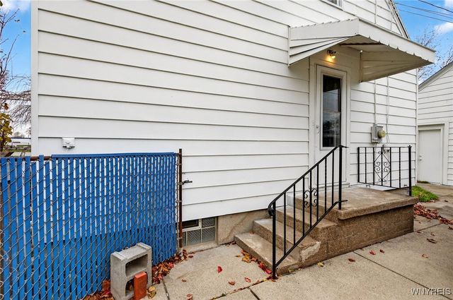 10 Old Colony Avenue, Tonawanda, NY 14150