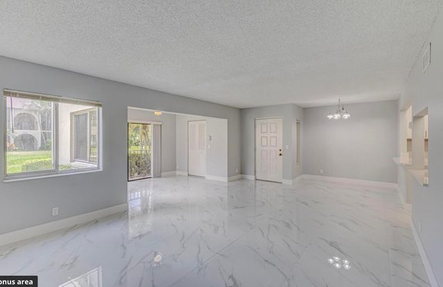 4821 Sable Pine Circle B1, West Palm Beach, FL 33417