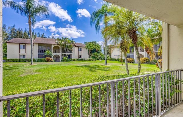 4821 Sable Pine Circle B1, West Palm Beach, FL 33417