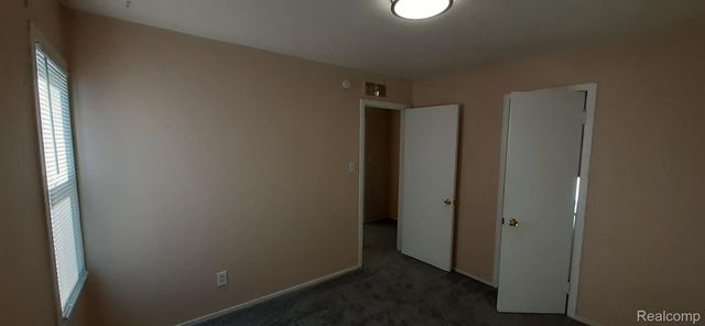 8662 FORD Avenue, Warren, MI 48089