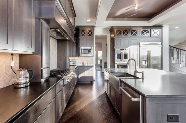 11 Laurel Wreath Trail, Sugar Land, TX 77498