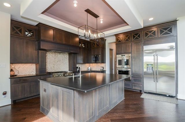 11 Laurel Wreath Trail, Sugar Land, TX 77498