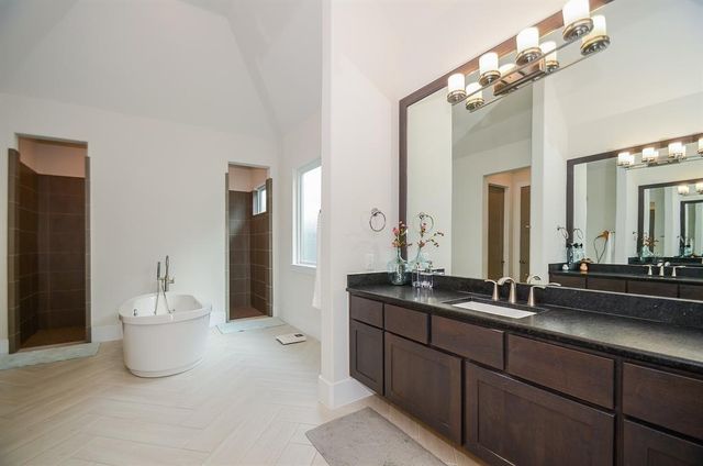 11 Laurel Wreath Trail, Sugar Land, TX 77498
