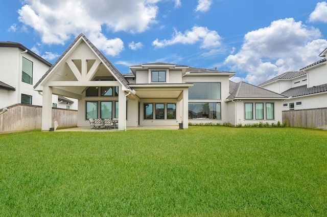 11 Laurel Wreath Trail, Sugar Land, TX 77498