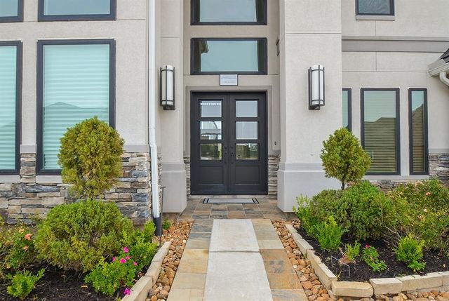 11 Laurel Wreath Trail, Sugar Land, TX 77498