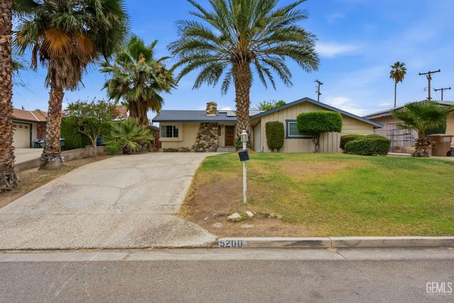 5200 Laguna Street, Bakersfield, CA 93306