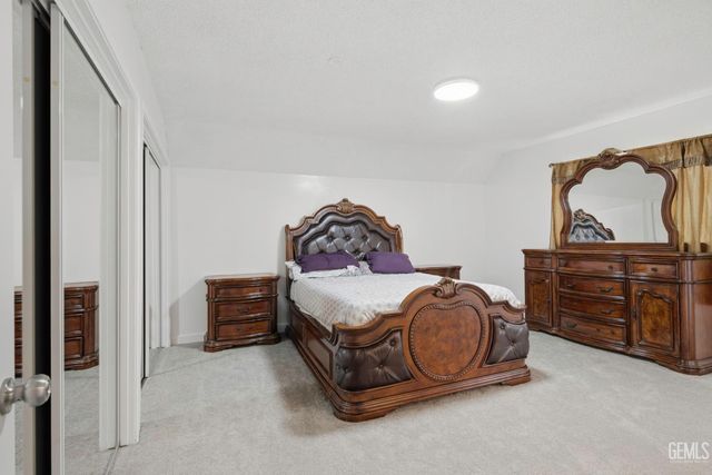 5200 Laguna Street, Bakersfield, CA 93306