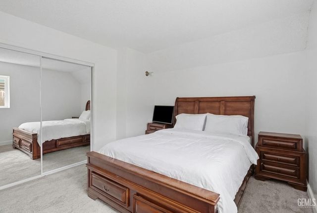 5200 Laguna Street, Bakersfield, CA 93306