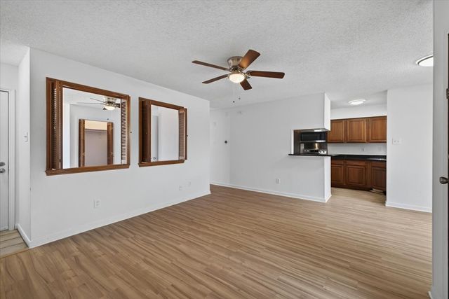 2103 Friendly Drive 3211, Arlington, TX 76011