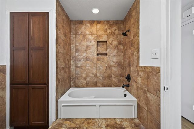 2103 Friendly Drive 3211, Arlington, TX 76011