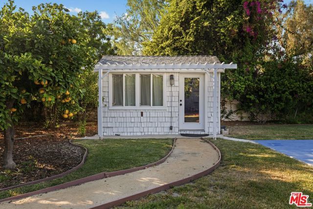22505 Macfarlane Drive, Los Angeles, CA 91364