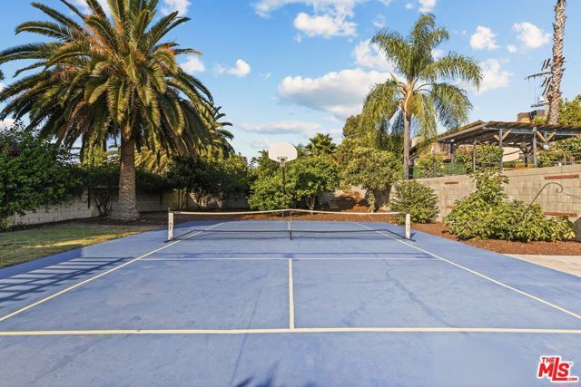 22505 Macfarlane Drive, Los Angeles, CA 91364