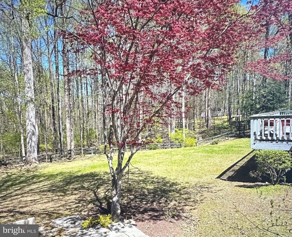 Image 9 of property listing at 733 SHARPSBURG DR, Davidsonville, MD 21035