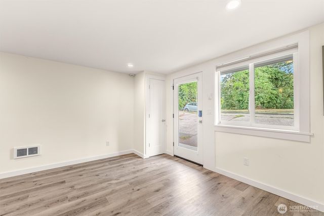 9251 N Ashworth Avenue N, Seattle, WA 98103