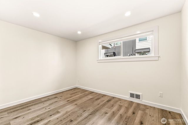 9251 N Ashworth Avenue N, Seattle, WA 98103