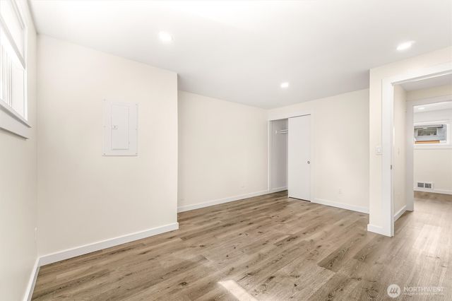 9251 N Ashworth Avenue N, Seattle, WA 98103