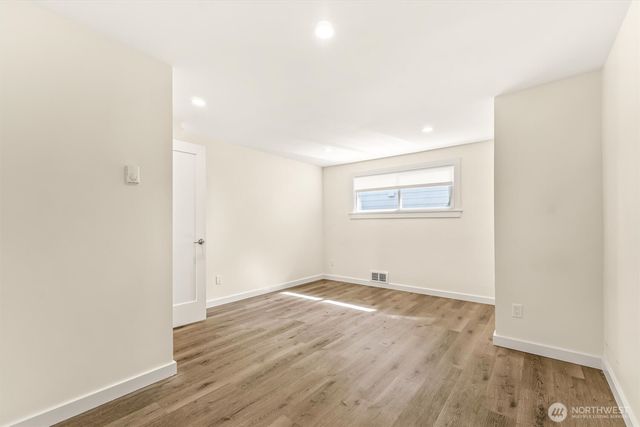 9251 N Ashworth Avenue N, Seattle, WA 98103