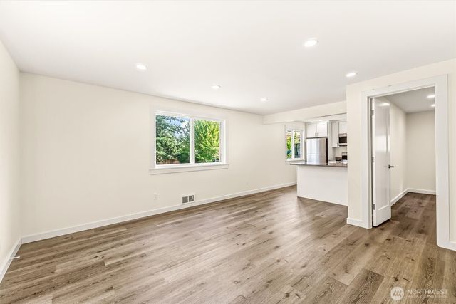 9251 N Ashworth Avenue N, Seattle, WA 98103