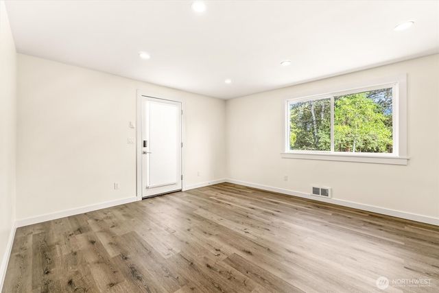 9251 N Ashworth Avenue N, Seattle, WA 98103